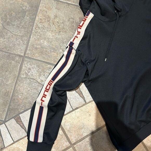 Men’s Gucci web accent hoodie size XL removable sleeves made in Italy - Picture 14 of 14